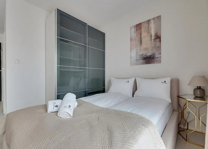 Riverside By Lion Gdansk