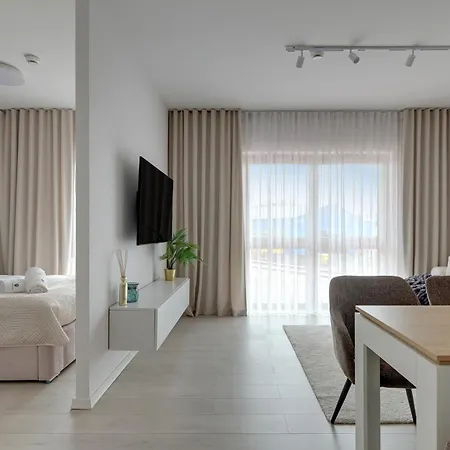 Nadmotlawie Riverside Apartment With Sauna, Gym & Kids Room By Lion Apartments