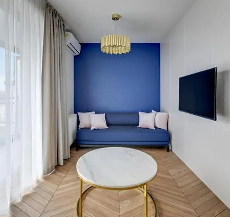 Apartment Riverside By Lion Danzig