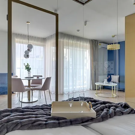 Apartment Riverside By Lion Danzig